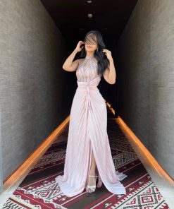 Alternative view of لورا فاشن - فستان لورا الوردي البليسيه الفاخر