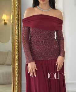 Alternative view of جولينا - فستان سهرة برغندي أوف شولدر بترتر لامع