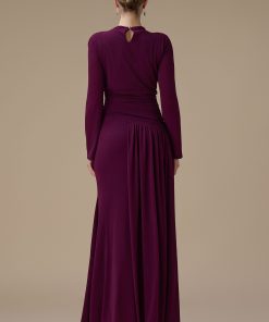 Alternative view of اكتان - فستان طويل بنفسجي بكسرات جانبية