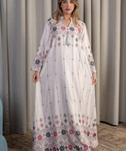 لورا فاشن - جلابية ناعمة مطرزة بنقوش تراثية أنيقة