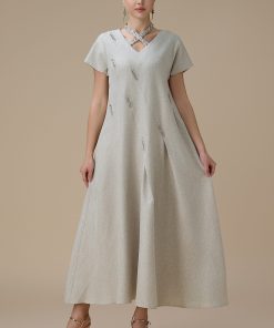 Alternative view of اكتان - جلابية طويلة بيج بياقة v متقاطعة