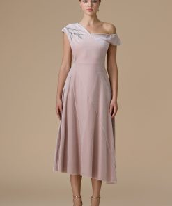 اكتان - فستان وردي ميدي بكتف مكشوف