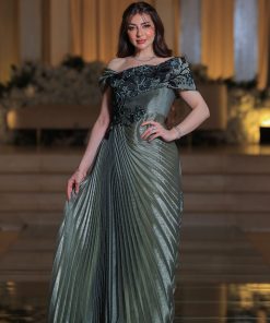 لورا فاشن - فستان سهرة جازار أخضر مطرز بتصميم أوف شولدر فاخر