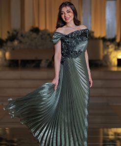 Alternative view of لورا فاشن - فستان سهرة جازار أخضر مطرز بتصميم أوف شولدر فاخر