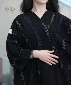 عبايه بقماش المستقبل كوري قصه فراشه مع تطريز ناعم