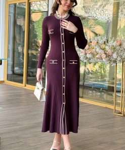 اكتان - فستان ميدي بحياكة مضلعة مزين بأزرار لون اسود