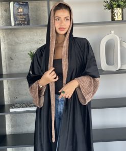 Alternative view of عزة المتميزة - عبايه مخمل كم بني