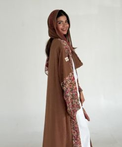 Alternative view of عزة المتميزة - عباية الحرير البني ٤