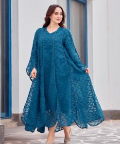 أوبرا فاشن - جلابية رمضان أنيقة بقصة انسيابية وأكمام واسعة بتصميم راقٍ