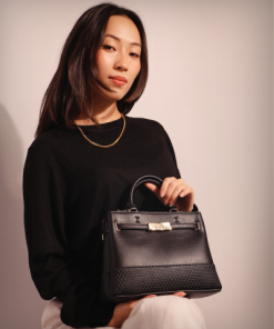 الفي - شنطة نسائية كلاسيك باللون الأسود