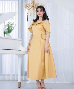 أوبرا فاشن - فستان أنيق مزين بالكريستال عند الخصر فخم