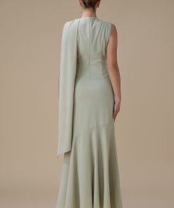 Alternative view of اكتان - فستان طويل أخضر فاتح بتطريز ووشاح جانبي