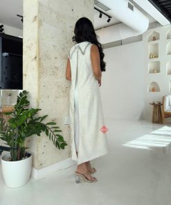 Alternative view of بينوش  - فستان ناعم بيج قطعتين ياقة كريستال