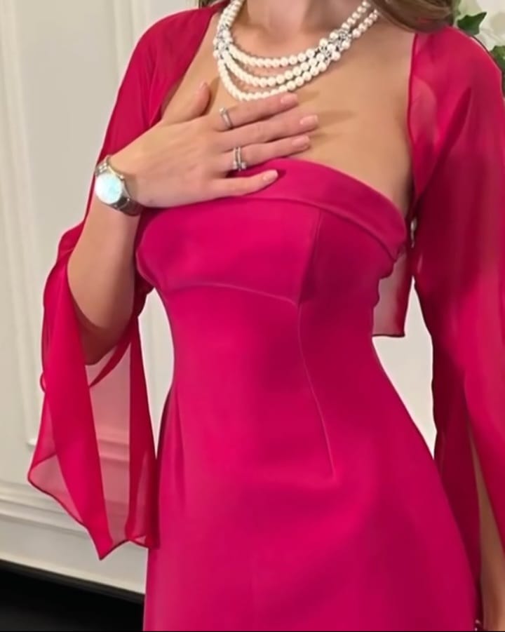 روز المها - فستان فوشي بأكمام شيفون - Image 7