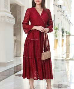 Alternative view of اكتان - فستان ميدي دانتيل برباط عالخصر لون كستنائي