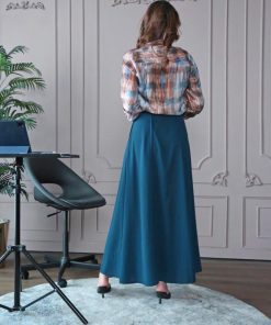 Alternative view of أوبرا فاشن - بلوزة كاروهات اكمام طويله قماش شيفون على اسكارف في العنق