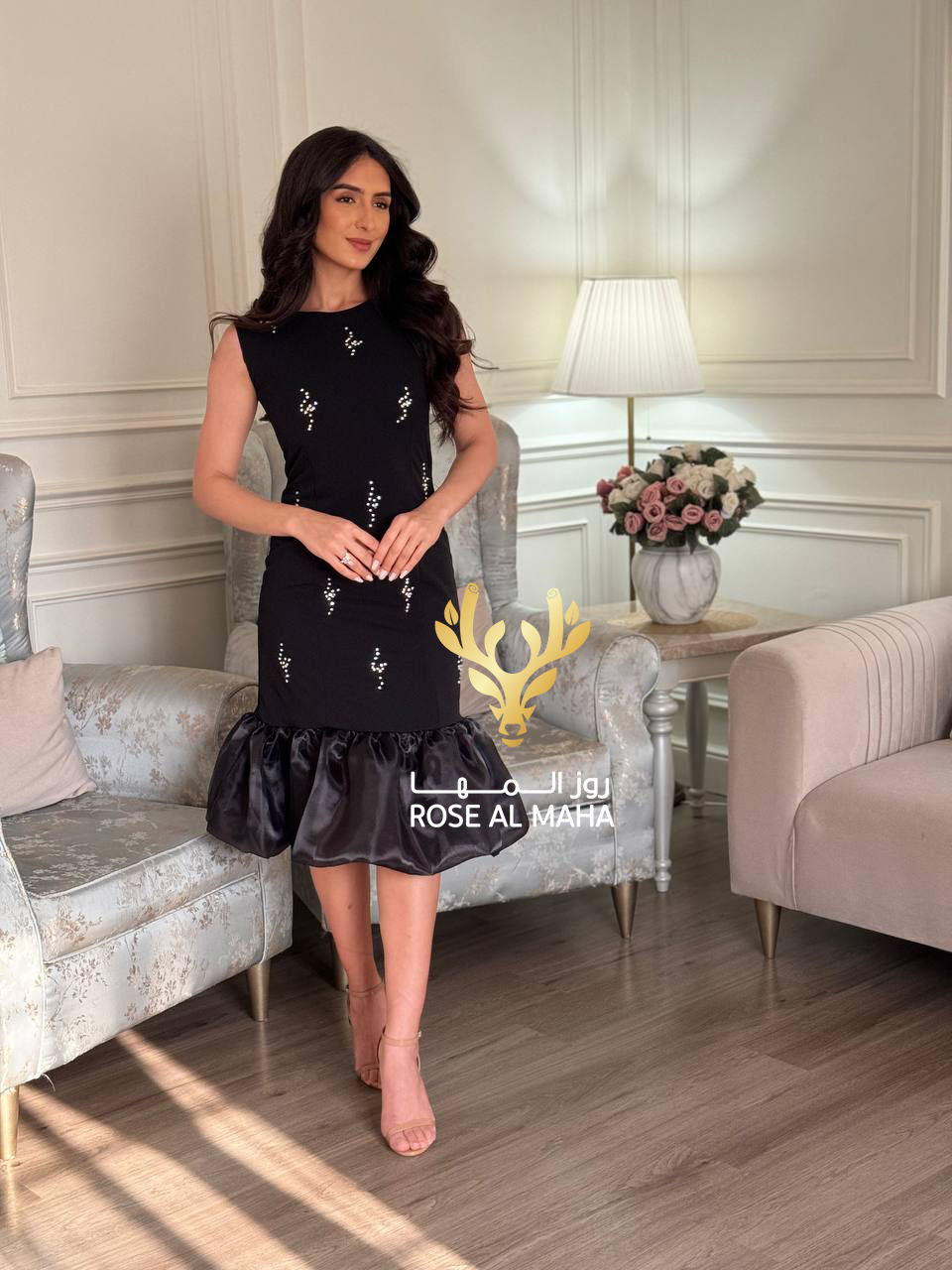 روز المها - فستان كريب مع اورجانزا مزين بالكرستال