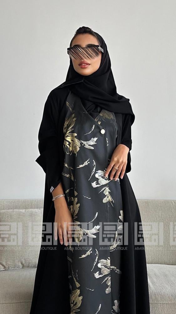 دار امتنان - عباية سوداء صيفية نصف كلوش بجاكار ملون بتداخل فضي وذهبي- 1478 - Image 2