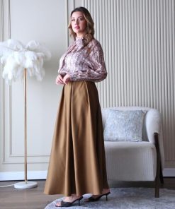 Alternative view of أوبرا فاشن - بلوزة شيفون لون زهري برسومات متداخله على اسكارف في العنق بشكل انيق وبارز