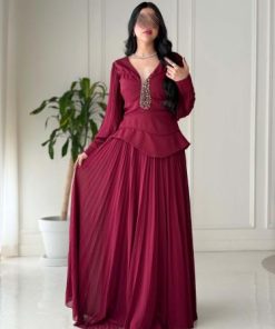 أوبرا فاشن - فستان سهرة لون برغندي راقٍ بتصميم ناعم وتطريز لامع