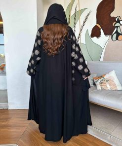 Alternative view of عزة المتميزة - عباية سدايم تطريز ذهبي