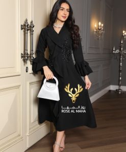 روز المها - فستان أسود تفته مطرز بكريستال
