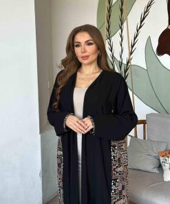 Alternative view of عزة المتميزة - عباية مداد المميزة