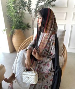 عزة المتميزة - عباية حرير رمادي بالورود