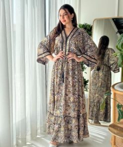 أوبرا فاشن - جلابية بنقوش غجرية وأكمام واسعة