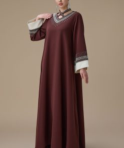 Alternative view of اكتان - جلابية طويلة بني بتطريز انيق