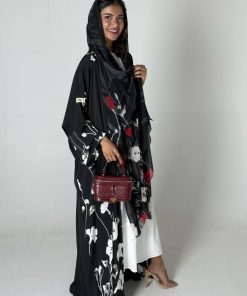 عزة المتميزة - عباية الحرير الاسود 3