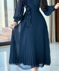 تريجر آيلاند - فستان طويل شيفون بكسرات بليسيه