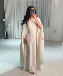 بينوش - فستان كريب ناعم بأكمام وشاح إليجنت