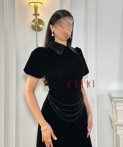 Alternative view of جولينا - فستان اسود مخمل بياقة وسلاسل