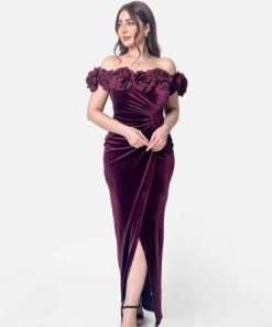 أوبرا فاشن - فستان سهرة مخمل لون عنابي مزين بورود ثلاثية الابعاد