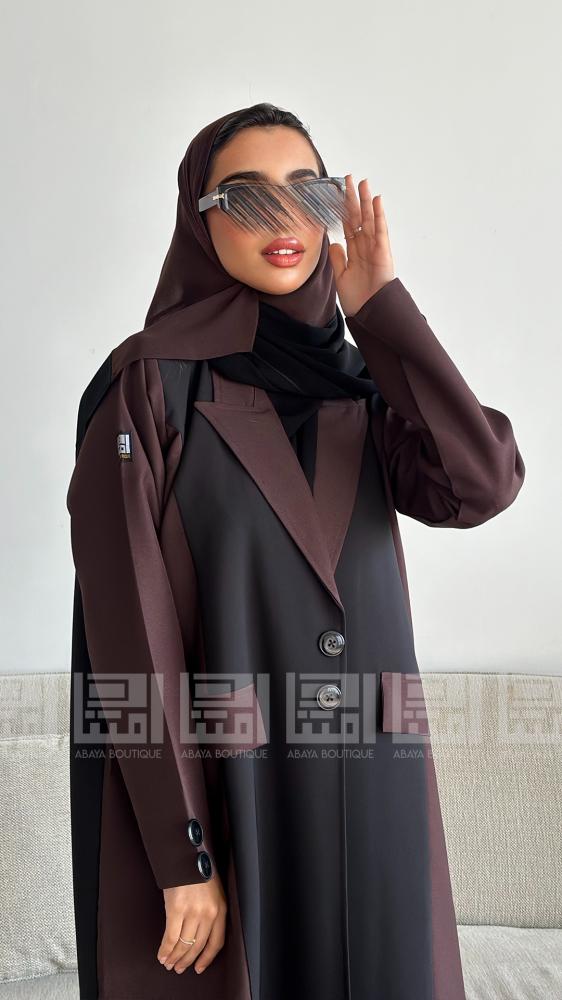 دار امتنان - عباية سوداء بليزر بقماش ليمار البارد بتفاصيل أنيقة وبتداخل اللون النبي المميز- 1454