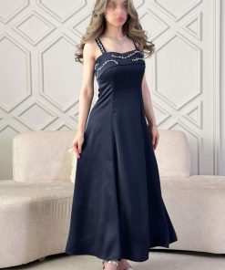 Alternative view of اكتان - فستان طويل مزين بالكريستال لون كحلي