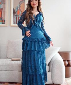 أوبرا فاشن - فستان دانتيل أزرق بطبقات وكشكشة أنيقة بتصميم راقٍ