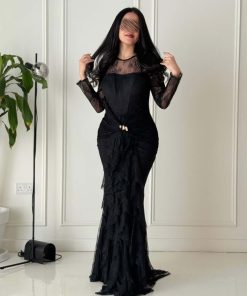 Alternative view of أوبرا فاشن - فستان سهرة دانتيل أسود طويل بأكمام شفافة وتفاصيل كسرات