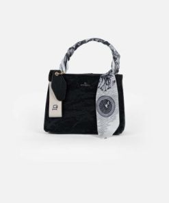 أوبرا فاشن - شنطة يد لوسيندا بوشاح فاخر ولمسة جلدية لون أسود