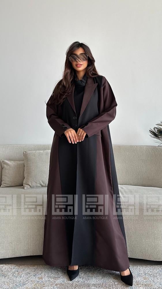 دار امتنان - عباية سوداء بليزر بقماش ليمار البارد بتفاصيل أنيقة وبتداخل اللون النبي المميز- 1454 - Image 3