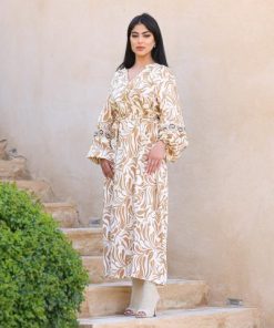 أوبرا فاشن - جلابية بنقوش فاخرة وتصميم عصري لإطلالة أنيقة