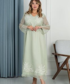 لورا فاشن - جلابية ناعمة بلون أخضر فاتح بتطريز أنيق