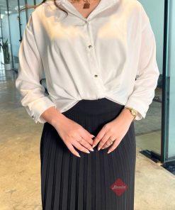 قميص نسائي انيق بأزرار امامية واكسسوار