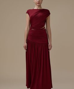 اكتان - فستان برغندي طويل درابيه