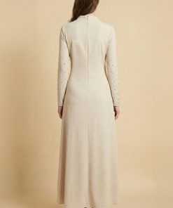 Alternative view of اكتان - فستان ماكسي بأطراف مزينة بفصوص لون بيج