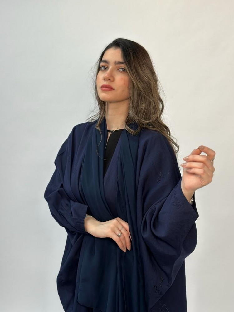 مارينا للعبايات - عباية فراشه لون كحلي - الصورة 4