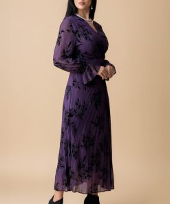 اكتان - فستان ماكسي بطبعة ورق شجر وكسرات من الجانب