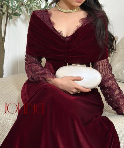 Alternative view of جولينا - فستان مخمل عودي طويل بأكمام دانتيل