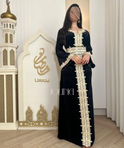 جولينا  - جلابية مخمل بتطريز ذهبي